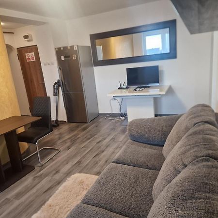 Apartament Gara De Nord Boekarest Buitenkant foto